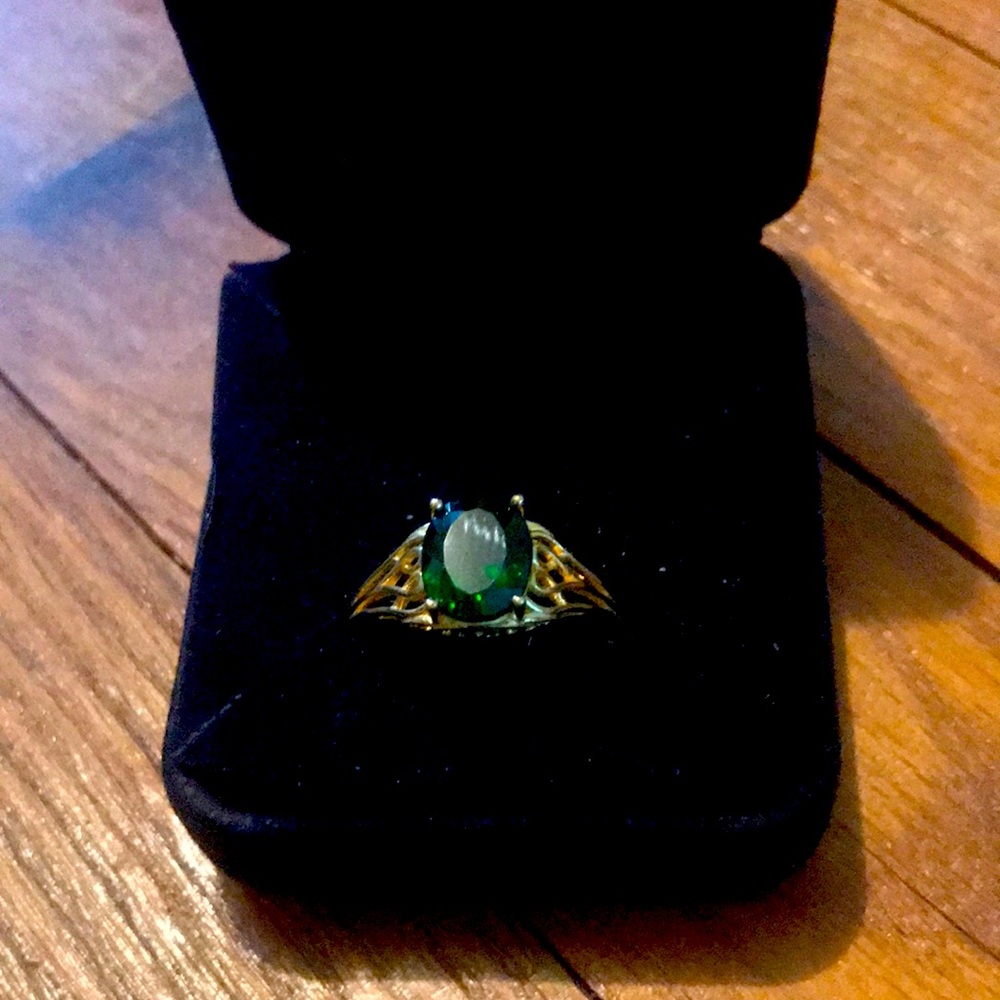 Sterling silver and green stone ring